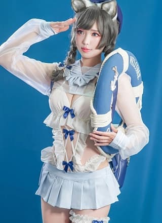 Cosplay ElyEE子 灰太狼-泳圈