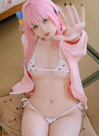 Cosplay 日奈娇 小孤独