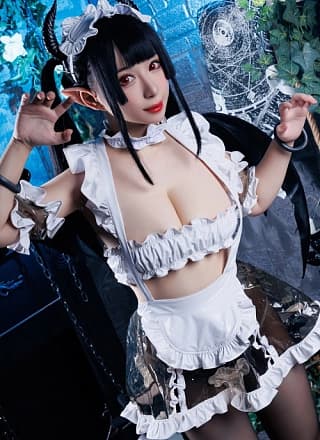 Cosplay 胡桃猫Kurumineko 女仆吸血姬 Vol.01