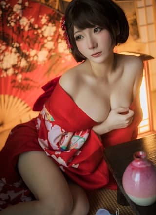Cosplay 是三不是世 和服