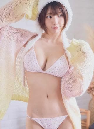 Enako えなこ, Young Gangan 2025 No.24 (ヤングガンガン 2025年24号)