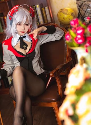 [Momoko葵葵] Prinz Eugen 欧根亲王 Teacher Ver.