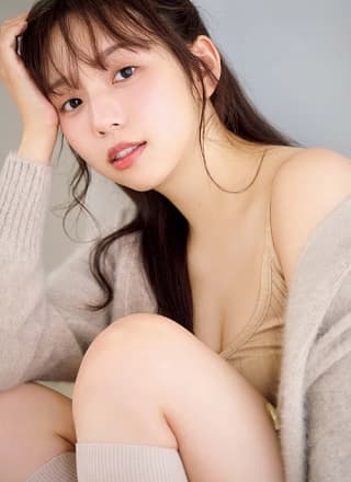 Mai Shinuchi 新内眞衣, Big Comic Spirits 2025 No.07 (ビッグコミックスピリッツ 2025年7号)