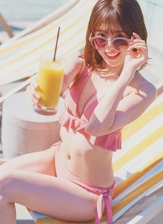 Konoka Matsuda 松田好花, 1st写真集 Photobook 「振り向いて」 Set.01