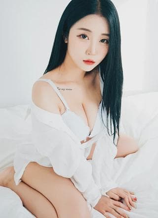 Jeong Bomi 정보미, Loozy ‘The undress’ Set.02