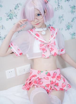 Cosplay 兔玩映画 草莓裙