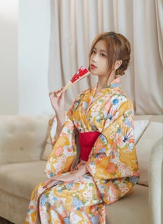 Yibeibuchi 一北亦北, 写真集 Kimono Swimsuit 和服泳装