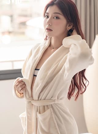 JVID 卡洛琳Caroline – 带学妹来一日温泉之旅 Set.01