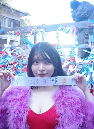 Sayaka Nitori 似鸟沙也加, 写真集 旬撮ガール Vol.2 早くも限界突破な美バスト