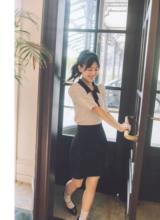 Renka Iwamoto 岩本莲加, 1st写真集 「いたずらな风」 Set.01