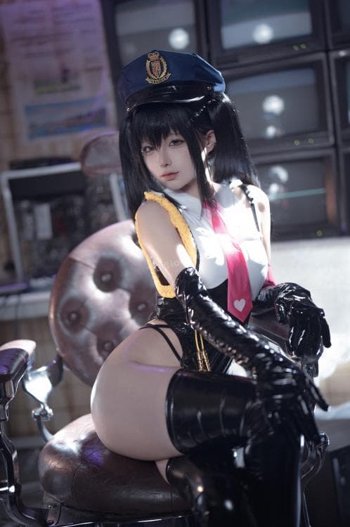 蠢沫沫 女警