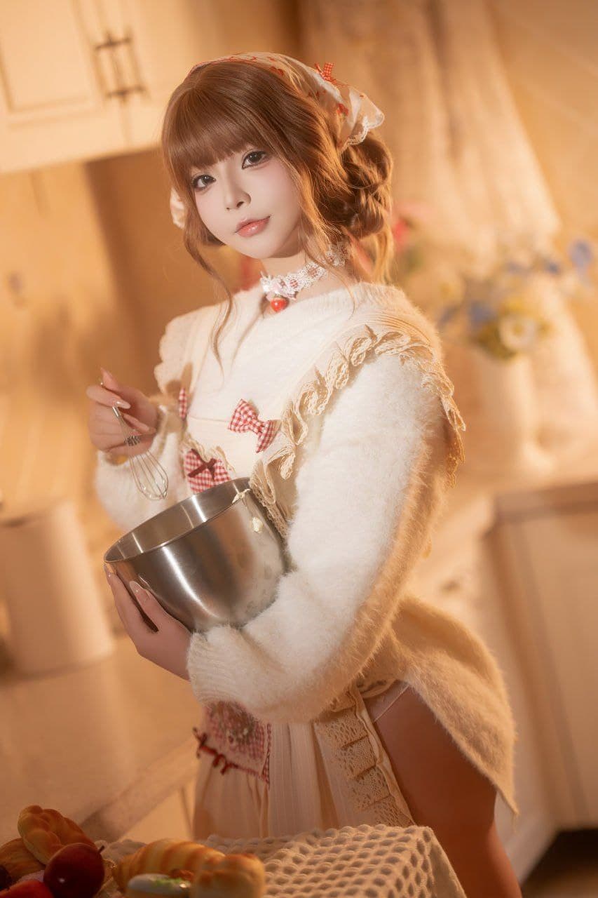 小萝莉萝莉COS厨娘，为你准备丰盛大餐