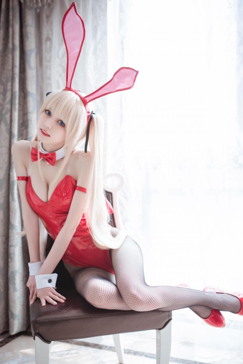 你的负卿 – 英梨梨兔女郎 Eriri + 居家私服