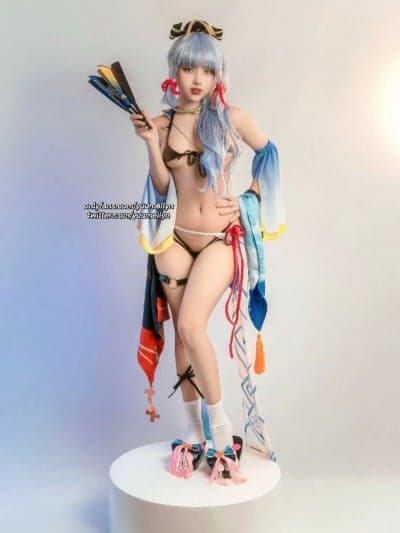 Meiilyn (yuumeilyn) cosplay Ayaka Kamisato – Genshin Impact –