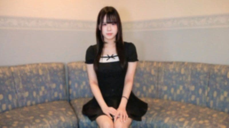 【无码】地雷系？身高173cm，F罩杯美乳！腿也很长，是个身材超棒的美腿妹！白皙美肌也很棒⤴天真烂漫的性格，会认真地做你说的事情的顺从女性！吞精 手撸 中出 ※特典高画质 FC2-PPV-4781367