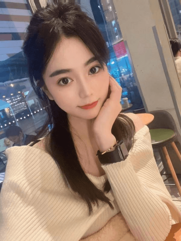 广州宝马车祸中疑似一位女网红不幸遇难