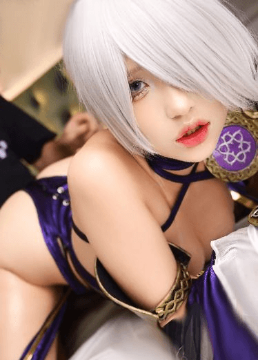 香勃勃的coser美尻短发美人超紧实嫩逼酒店做爱