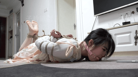 【子衿原创】严厉女教师 双女 S打脚心 罚跪 驷马 依依小敏主演