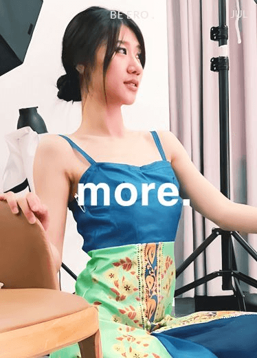 夜店认识的性感白嫩美女喝了几杯酒后带回来半推半就给上了