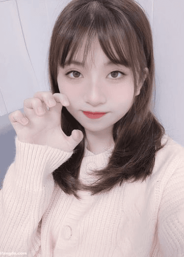 【好可怜的女孩，开始说好射嘴里，结果操上头内射了】车震一边打母狗屁股一边问射哪，打的受不了同意射逼里