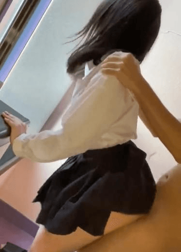 憋不住了，掀开就插入
