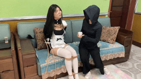 【云雀工作室】《女仆的调教日记02》黑长直眼镜妹 被强制调教成女仆被迫性感动作打扫卫生 向外卖求救 结果别人以为在玩SM游戏~急的女仆呜呜直叫~