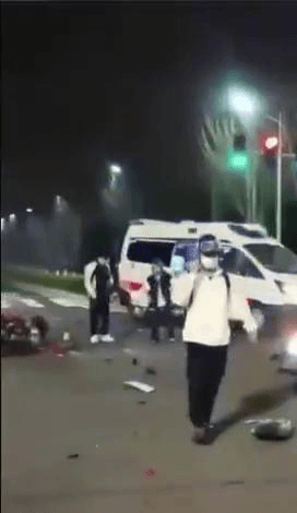 杜卡迪女骑车祸现场下半身估计废了2