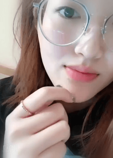 眼镜妹反差做爱视频