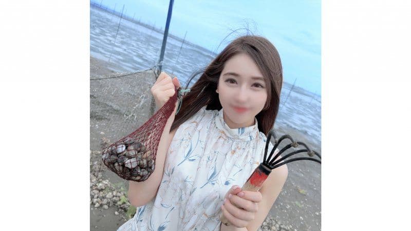 ~ Vol.53 ~ 【 人气系列 】 生动的中出影像一举公开！！【 特典影像3小时50分钟收录 】 FC2-PPV-4616642