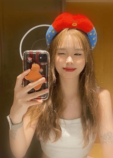 舞蹈系太晚高颜值妹子洗澡火辣视频