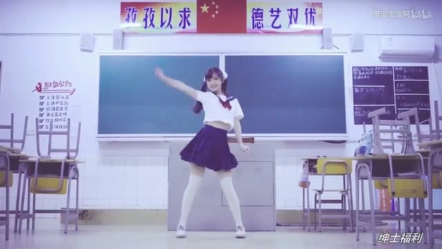 pmv 弹力摇 jk学生妹课堂犯贱口爆男友的肉棒做爱呻吟浪叫