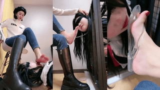 妹妹品尝姐姐的臭脚丫.