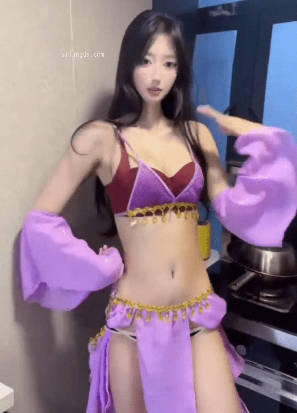 抖音COS舞娘