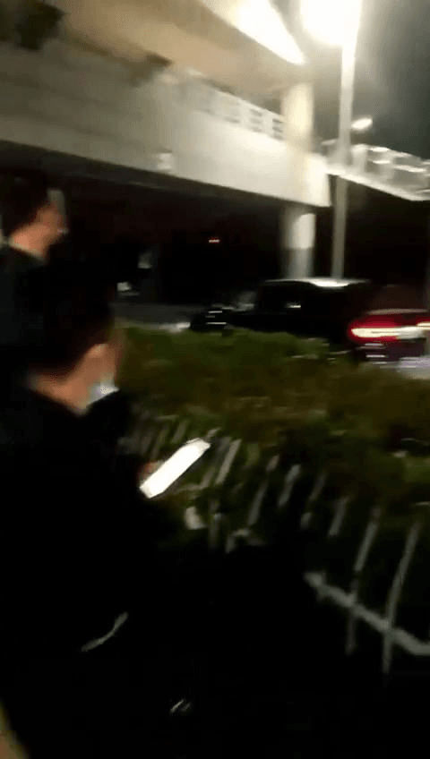 深圳某天桥裸女事件