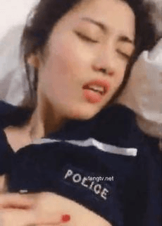 私约女同事做爱 让他扮演淫骚小女警