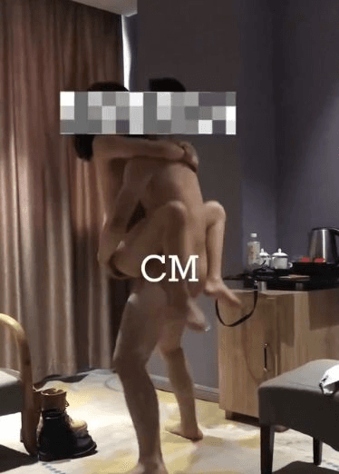 极品骚货人妻抱起来操