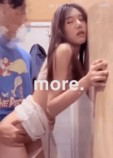 你这么急吗？厕所直接开干 看这表情也太爽了