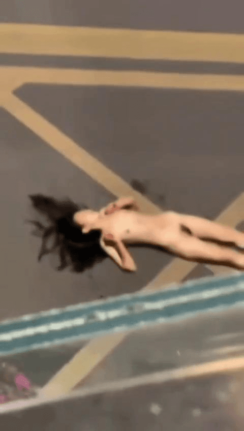 深圳天桥裸·女近距离