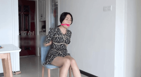 妍如碎花裙五花股绳