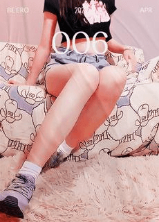 细腰生活少女白晰鲜嫩