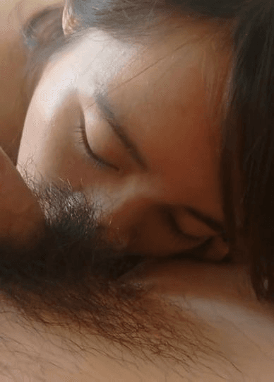 年轻小女友想当我的小母狗