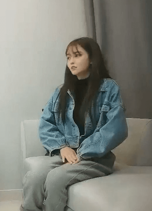 约操健身室少妇