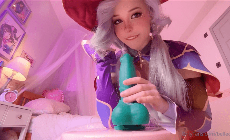 欧美网黄Belle Delphine  COS原神莫纳，绿色鸡巴很疯狂