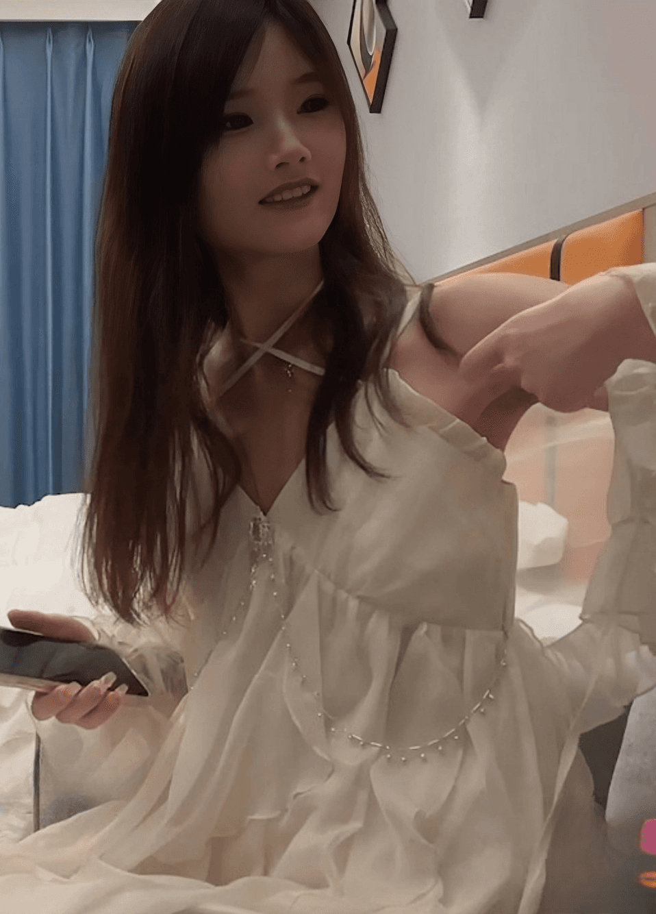 【头一次遇到那么爽的，男人都喜欢死在女人肚皮上】兼职邻家小妹妹被操的娇喘销魂，貌美温柔，非常配合！