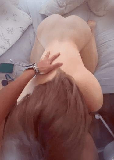极品美臀女神口活伺候，