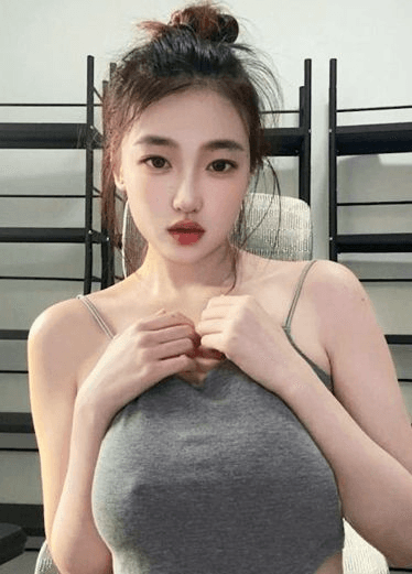 抖音天津美女网红【AY的奇思妙想日记Aying】表面上在各位粉丝面前装纯，背后竟然如此骚！