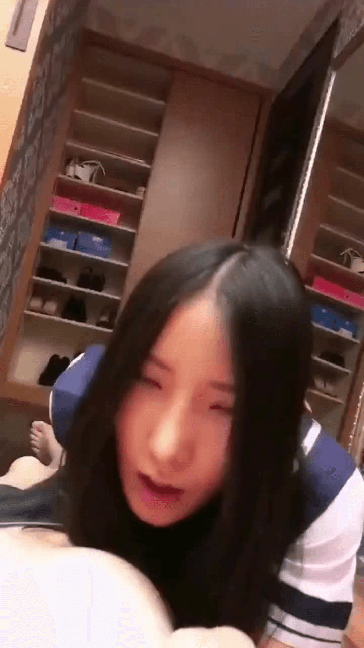 趴着口交制服