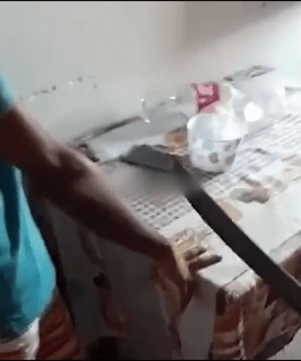 现场剁手指