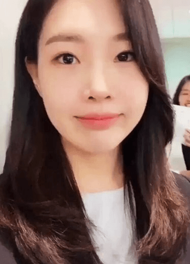 韩银行高管 气质女神出轨总裁，床上太骚了