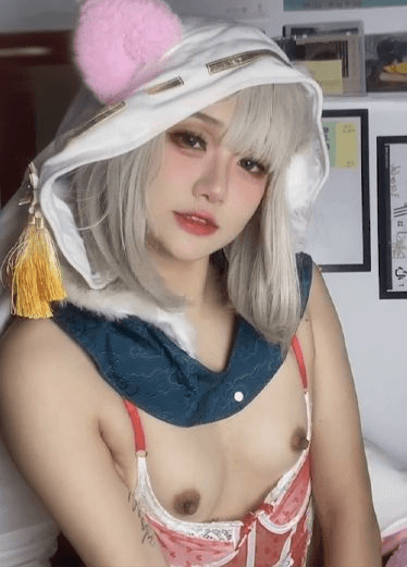 极品女神们cosplay电眼巨乳诱惑，光存在就让鸡巴硬了